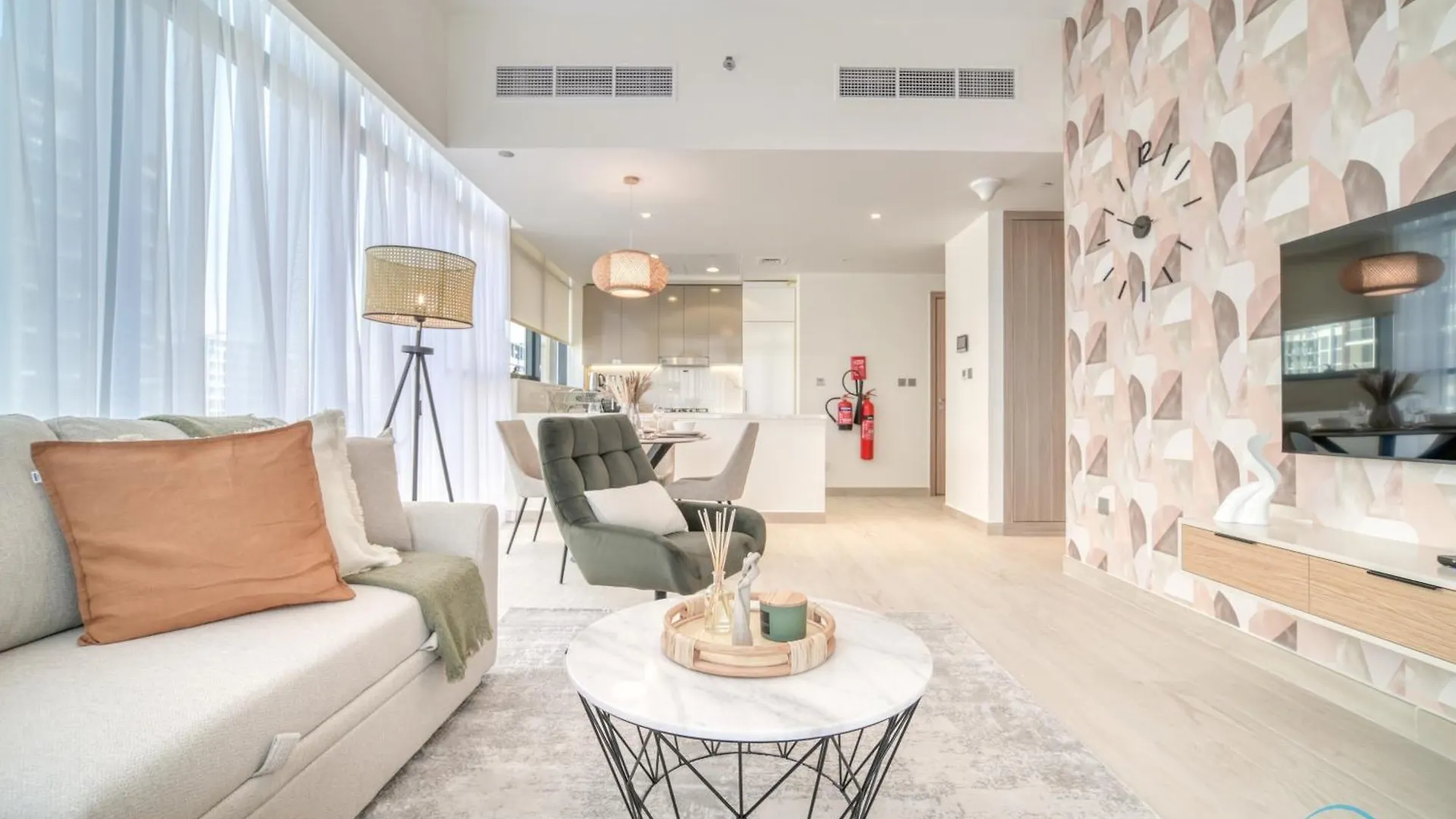 Decent 1Br At Azizi Riviera 17, Al Merkadh By Deluxe Holiday Homes Dubai Apartment