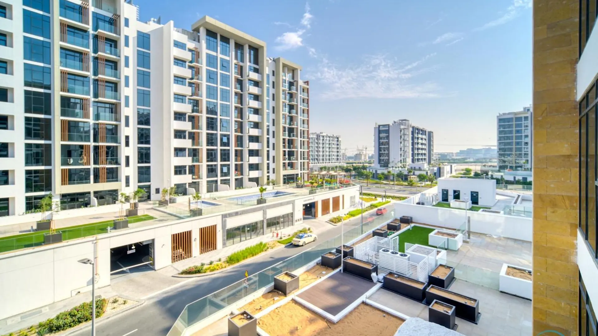 Decent 1Br At Azizi Riviera 17, Al Merkadh By Deluxe Holiday Homes Dubai