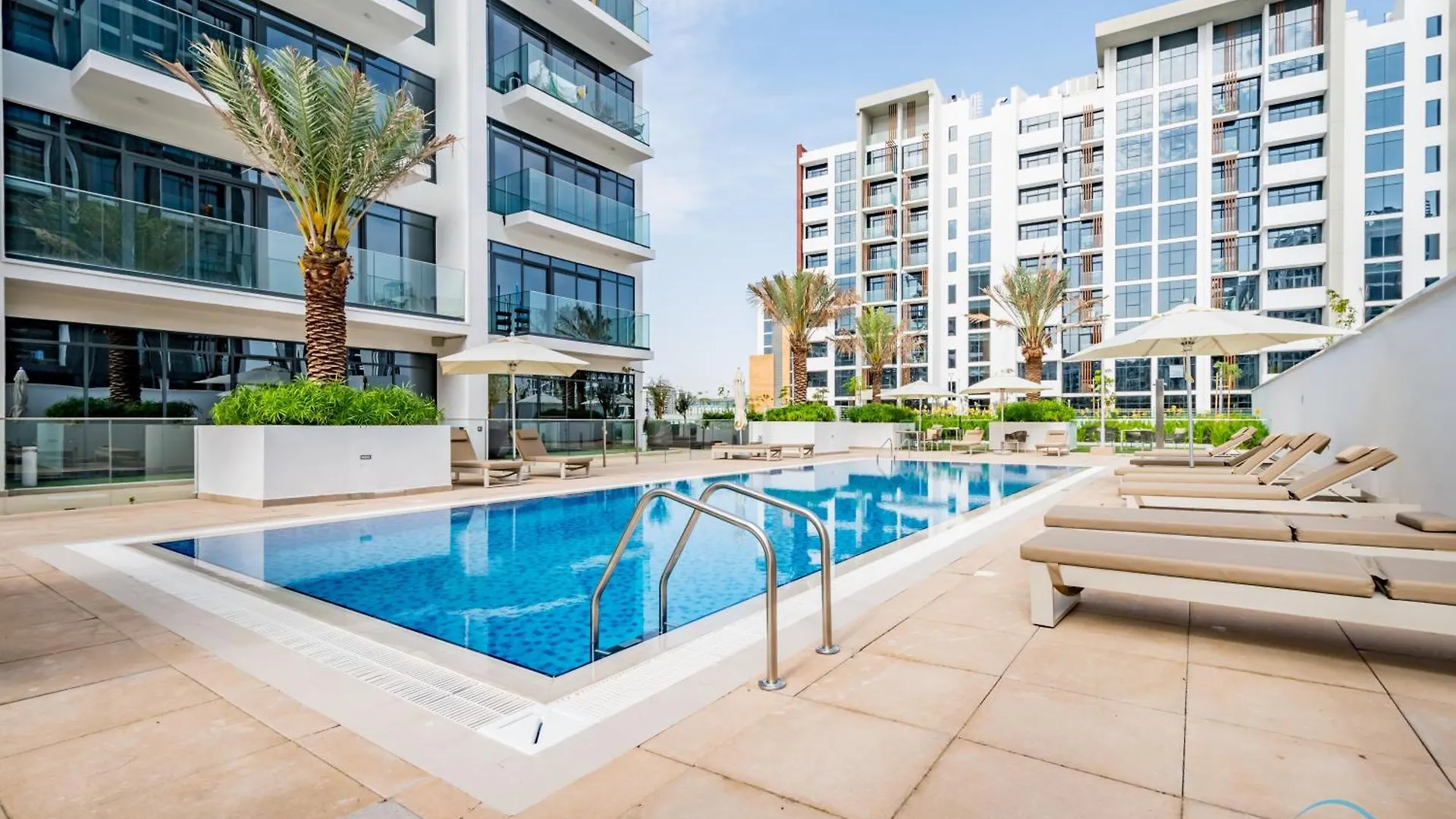 Apartment Decent 1Br At Azizi Riviera 17, Al Merkadh By Deluxe Holiday Homes Dubai