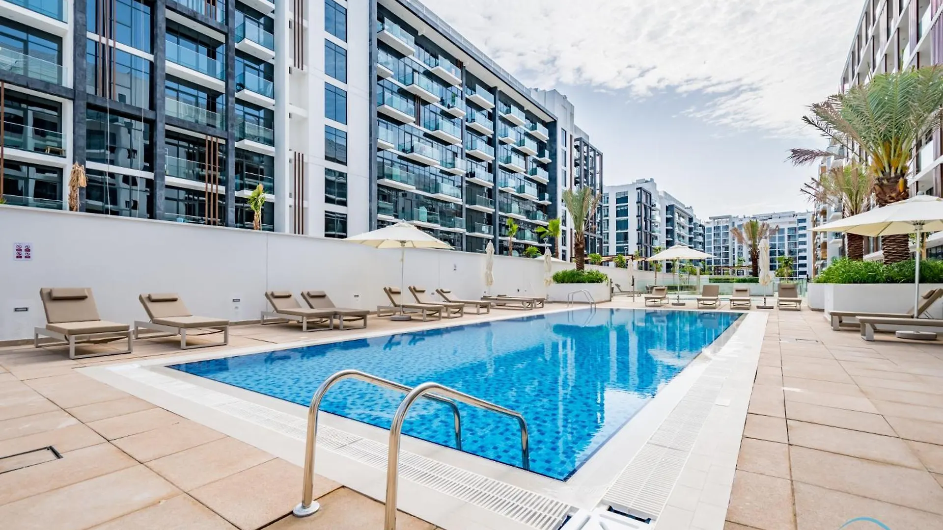 Decent 1Br At Azizi Riviera 17, Al Merkadh By Deluxe Holiday Homes Dubai United Arab Emirates